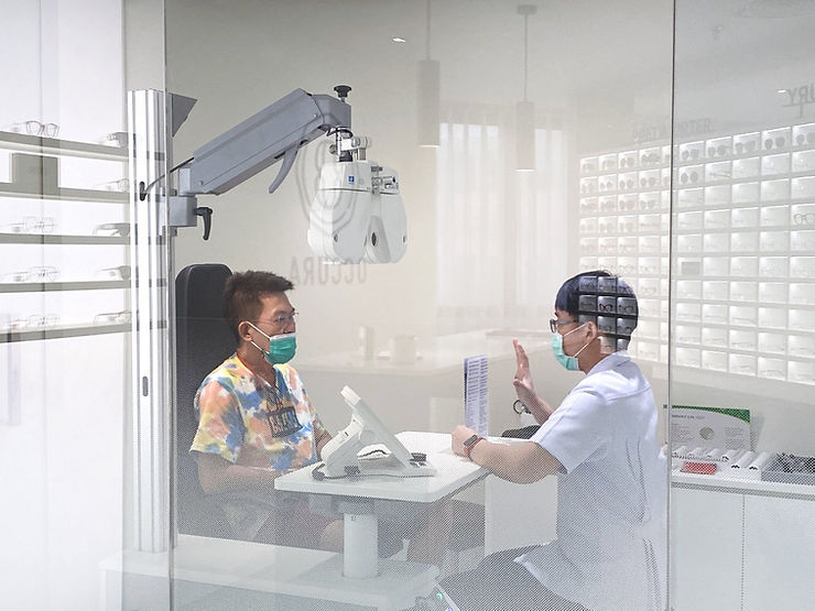 ตรวจวัดสายตาในห้องมาตรฐาน ด้วยเครื่อง WAM พร้อมคำแนะนำจากนักทัศนมาตร